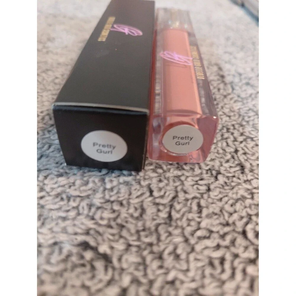 Rebelle Gold Cosmetics NEW IN BOX lipgloss